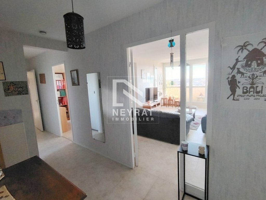 APPARTEMENT T4 A VENDRE - CHALON SUR SAONE - 82.35 m2 - 125�000�&euro;