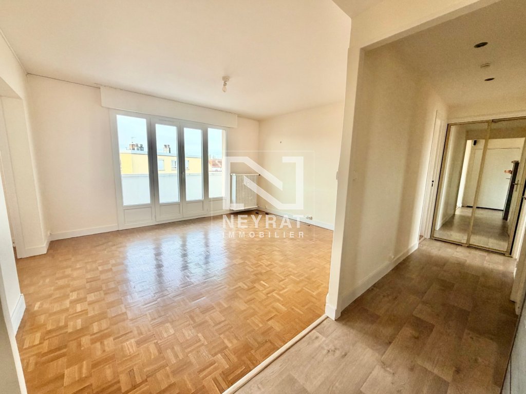 APPARTEMENT T4 A VENDRE - CHALON SUR SAONE - 64.55 m2 - 88 000 &euro;