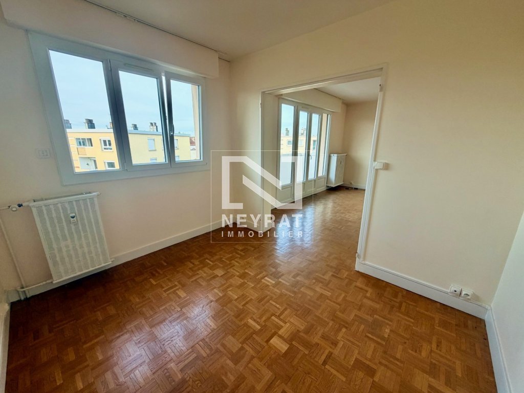 APPARTEMENT T4 A VENDRE - CHALON SUR SAONE - 64.55 m2 - 88 000 &euro;