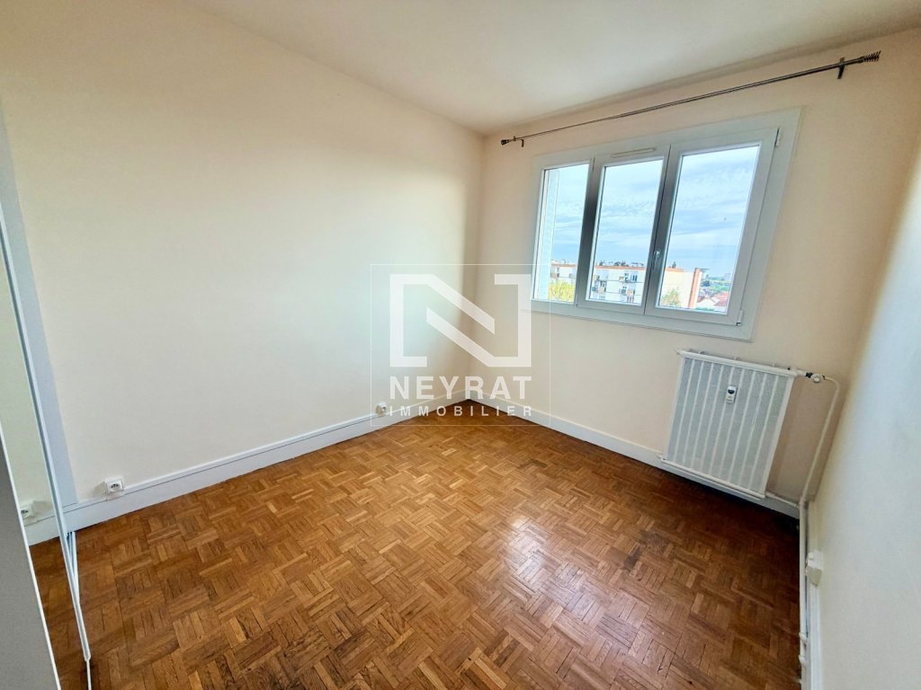 APPARTEMENT T4 A VENDRE - CHALON SUR SAONE - 64.55 m2 - 88 000 &euro;