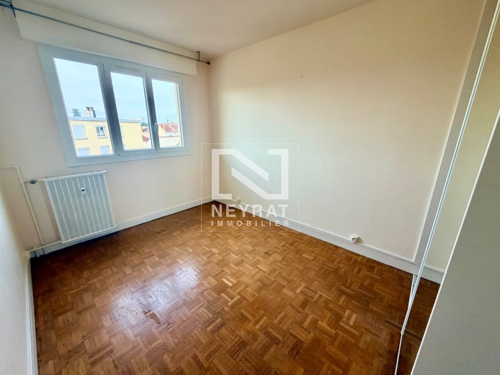 APPARTEMENT T4 A VENDRE - CHALON SUR SAONE - 64.55 m2 - 88 000 &euro;