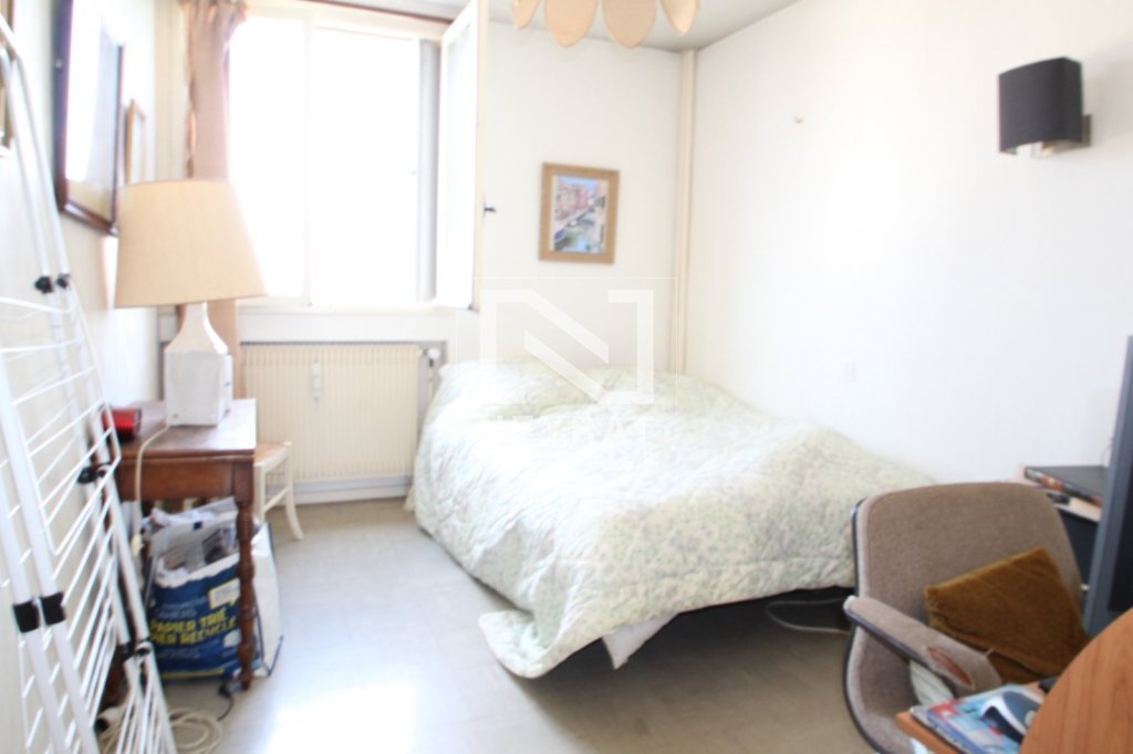 APPARTEMENT T4 - CHALON SUR SAONE - 67.56 m2 - 46 000 &euro;