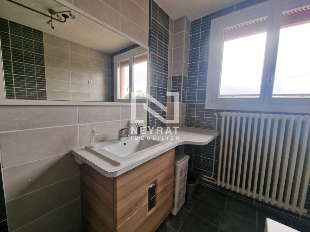 APPARTEMENT T4 A VENDRE - DIGOIN - 73.09 m2 - 73 000 &euro;