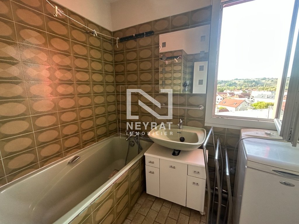 APPARTEMENT T4 A VENDRE - DIGOIN - 80.29 m2 - 99 000 &euro;