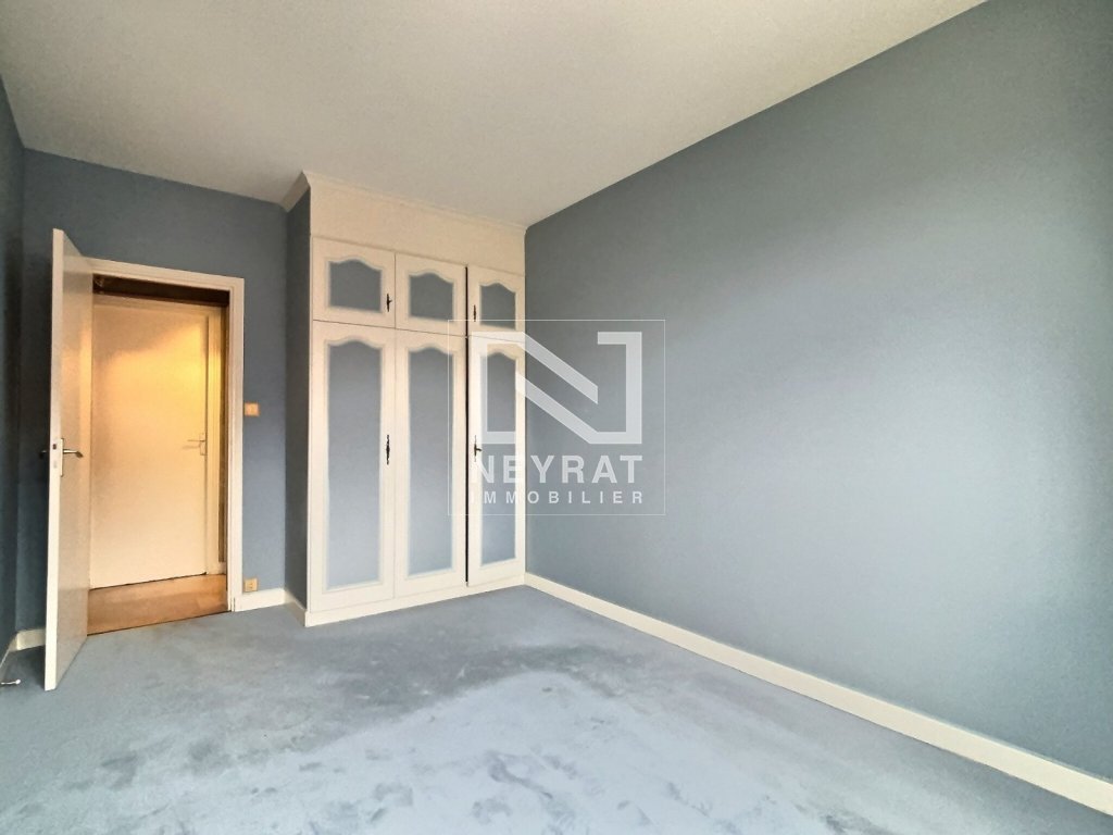 APPARTEMENT T4 AVEC TERRASSE CAVE ET GARAGE - DIJON - 83 m2 - VENDU