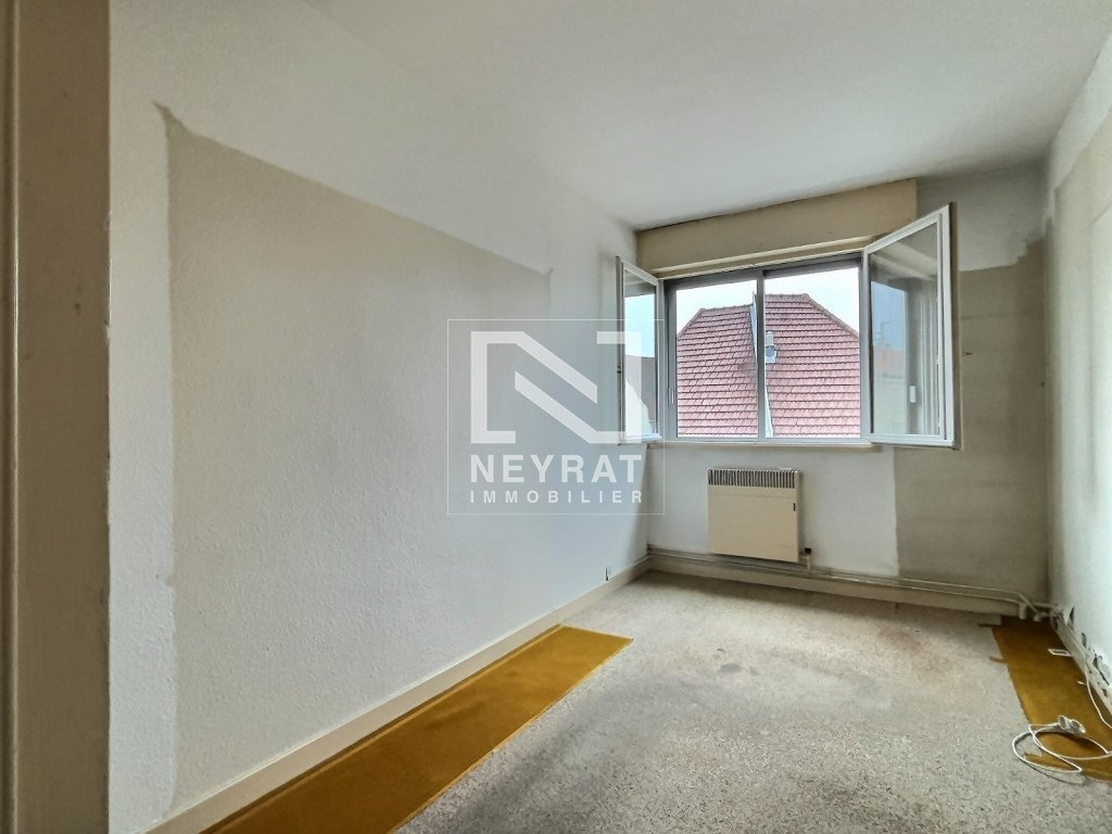 APPARTEMENT T4 AVEC TERRASSE CAVE ET GARAGE - DIJON - 83 m2 - VENDU