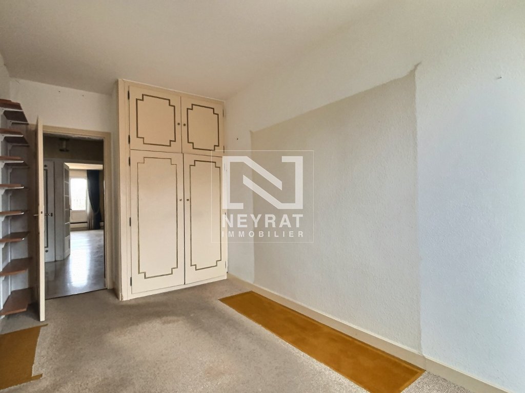 APPARTEMENT T4 AVEC TERRASSE CAVE ET GARAGE - DIJON - 83 m2 - VENDU