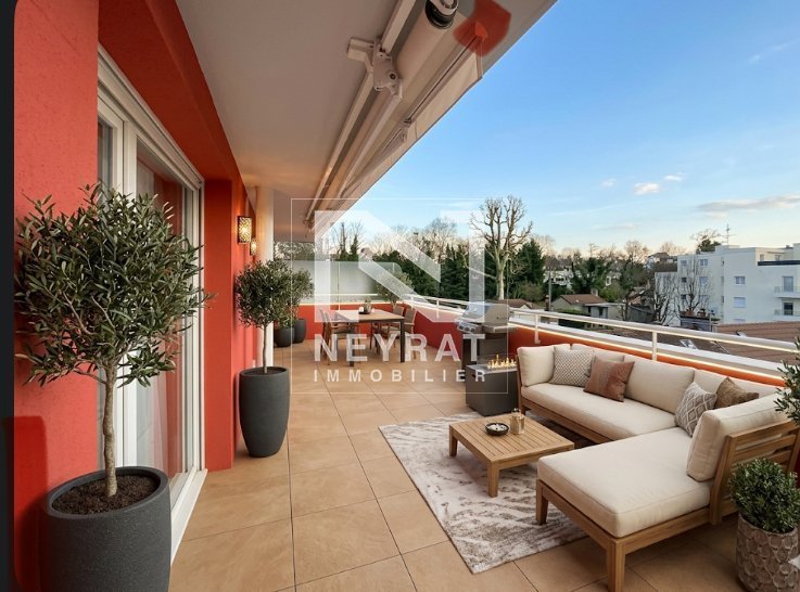 Appartement Type 4 au dernier �tage A VENDRE - DIJON - 90.3 m2 - 299�000�&euro;