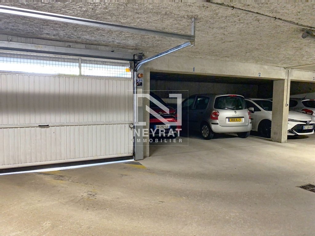 Appartement Type 4 au dernier �tage A VENDRE - DIJON - 90.3 m2 - 299�000�&euro;