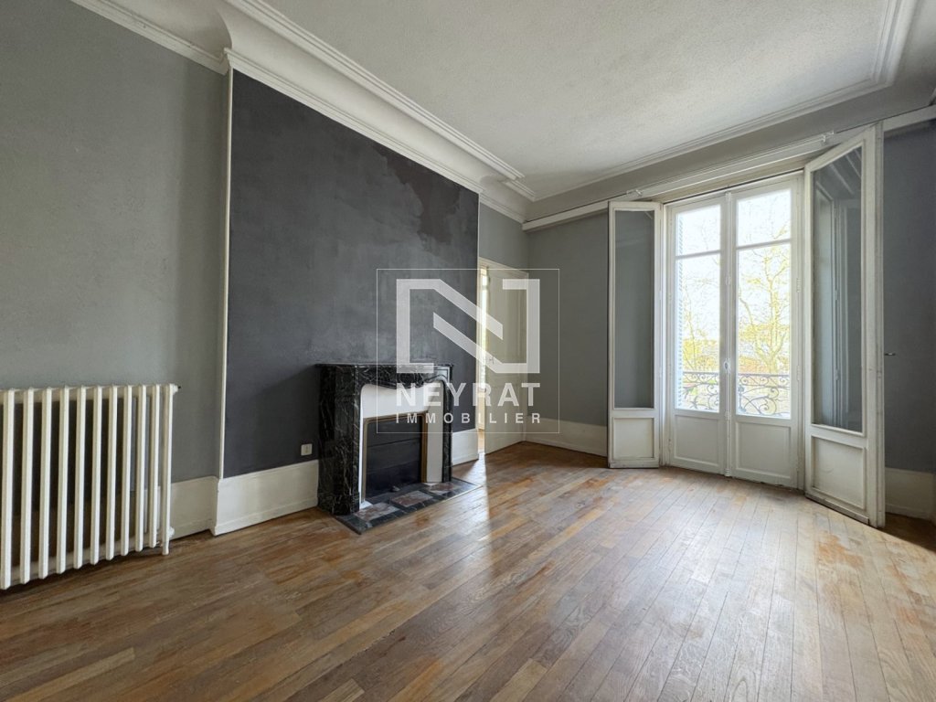 APPARTEMENT TYPE 4 AVEC BALCON - WILSON A VENDRE - DIJON - 88.7 m2 - 240�000�&euro;