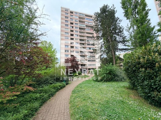 T 4 à rénover A VENDRE - DIJON TIRE PESSEAU - 72.72 m2 - 75 000 &euro;