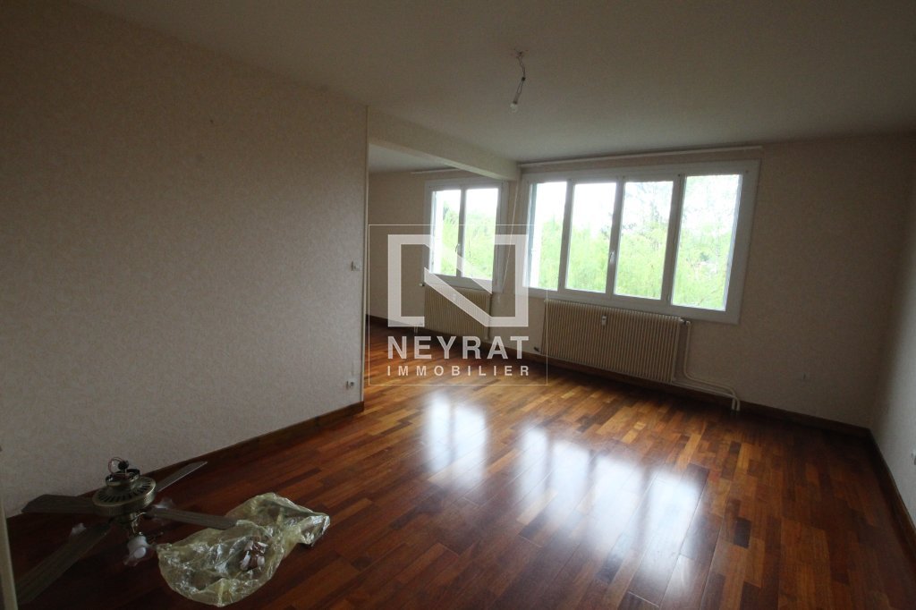 Appartement T4 avec 2 chambres, - LOUHANS - 69 m2 - VENDU