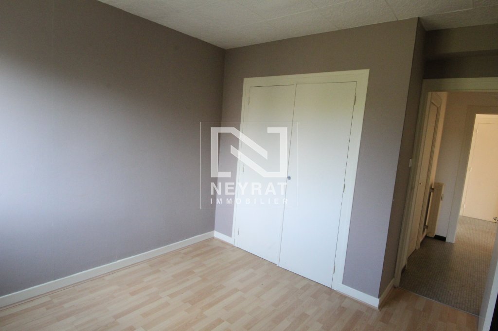 T4 lumineux de 70 m  Louhans