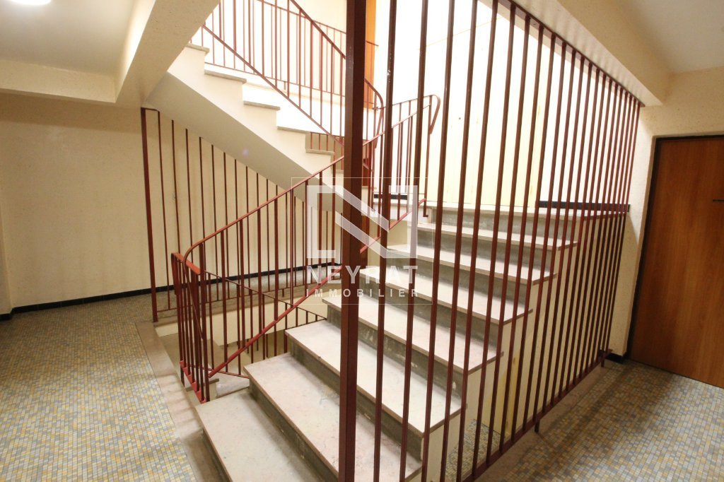 T4 lumineux de 70 m  Louhans