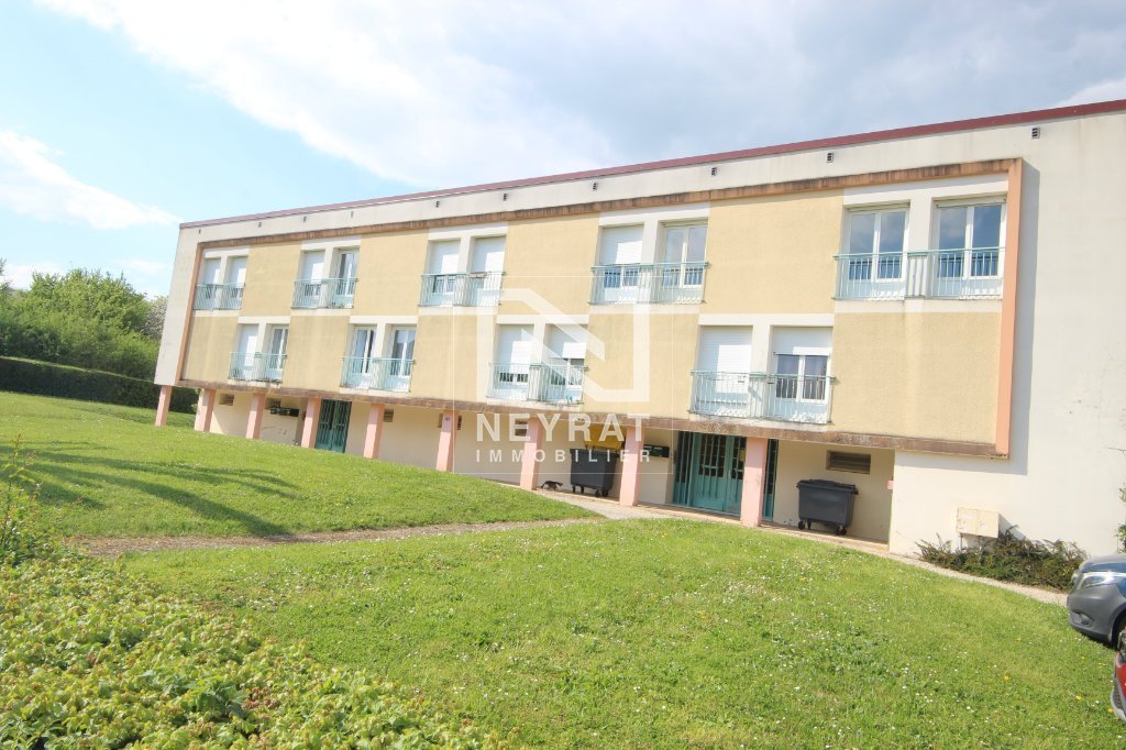 Appartement avec 2 chambres et garage A VENDRE - PIERRE DE BRESSE - 80 m2 - 76 000 &euro;