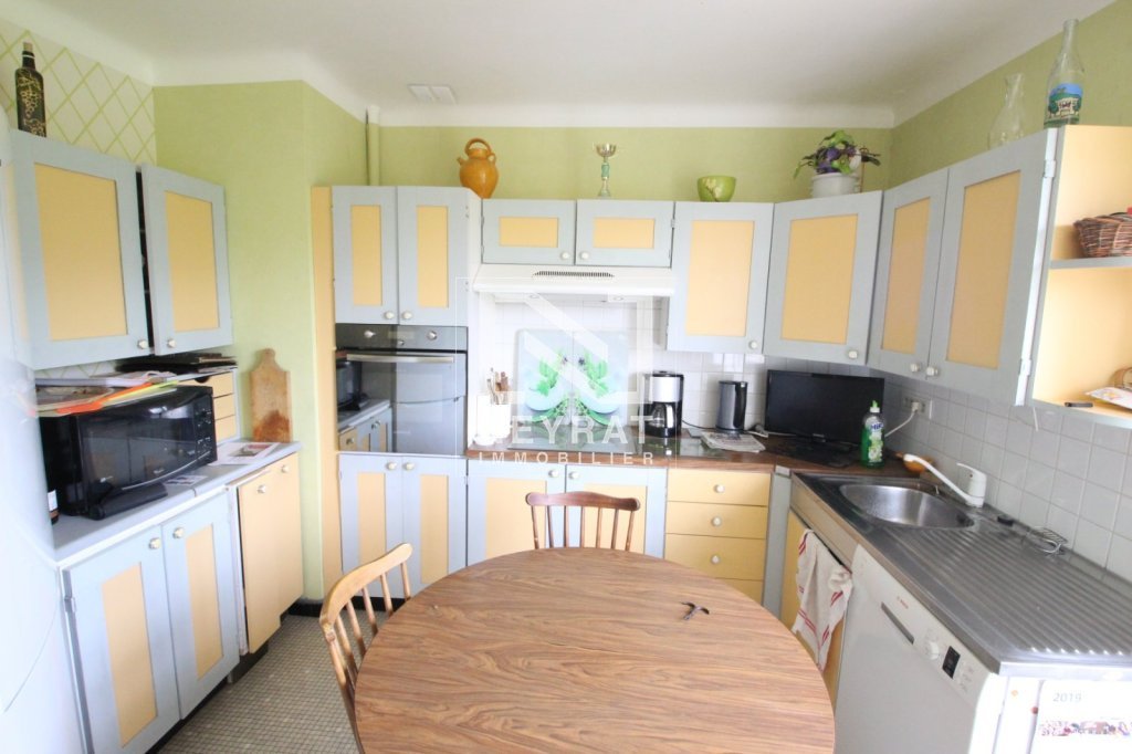 Appartement avec 2 chambres et garage A VENDRE - PIERRE DE BRESSE - 80 m2 - 76 000 &euro;