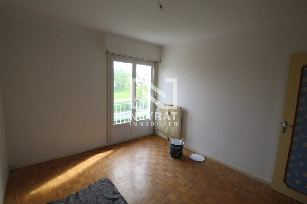 Appartement avec 2 chambres et garage A VENDRE - PIERRE DE BRESSE - 80 m2 - 76 000 &euro;