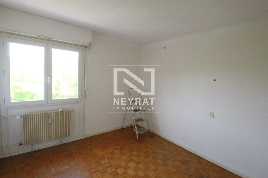 Appartement avec 2 chambres et garage A VENDRE - PIERRE DE BRESSE - 80 m2 - 76 000 &euro;