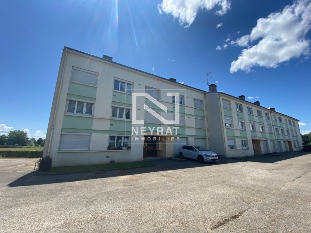 APPARTEMENT TYPE 4 AVEC GARAGE ET CAVE - ST MARCEL - 73.69 m2 - VENDU