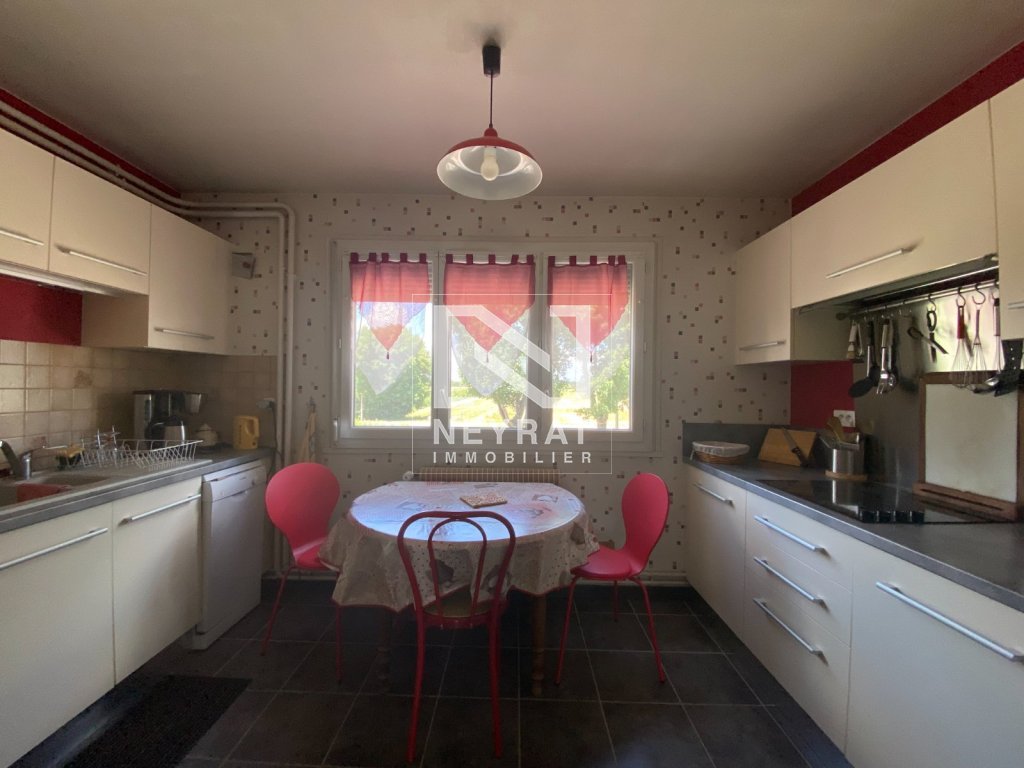 APPARTEMENT TYPE 4 AVEC GARAGE ET CAVE - ST MARCEL - 73.69 m2 - VENDU