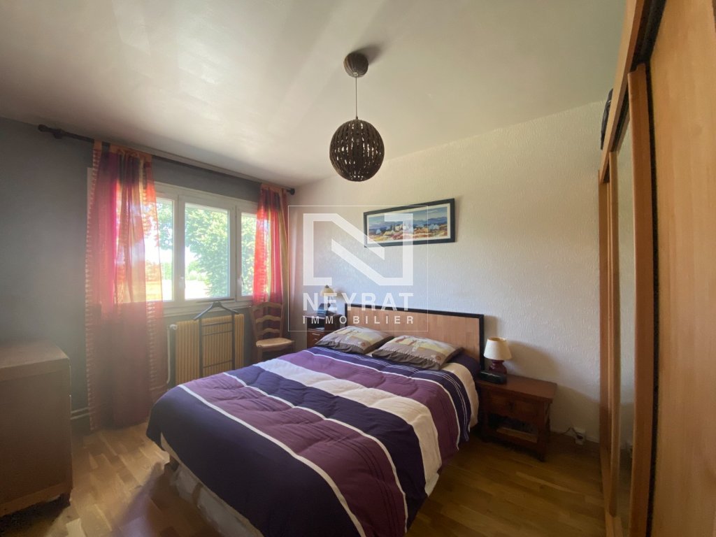 APPARTEMENT TYPE 4 AVEC GARAGE ET CAVE - ST MARCEL - 73.69 m2 - VENDU