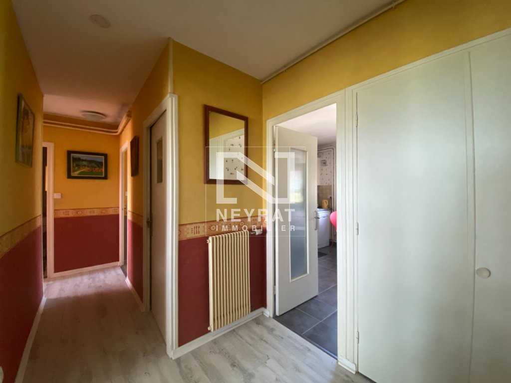 APPARTEMENT TYPE 4 AVEC GARAGE ET CAVE - ST MARCEL - 73.69 m2 - VENDU