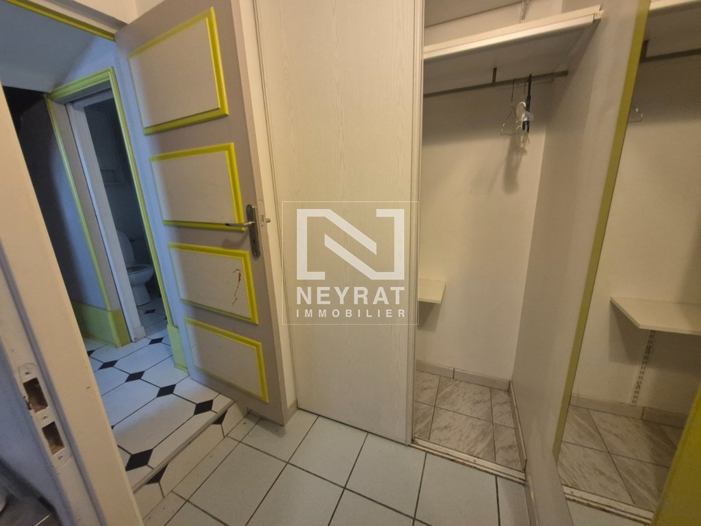 APPARTEMENT T5 A LOUER - AUTUN - 150 m2 - 840 &euro; charges comprises par mois