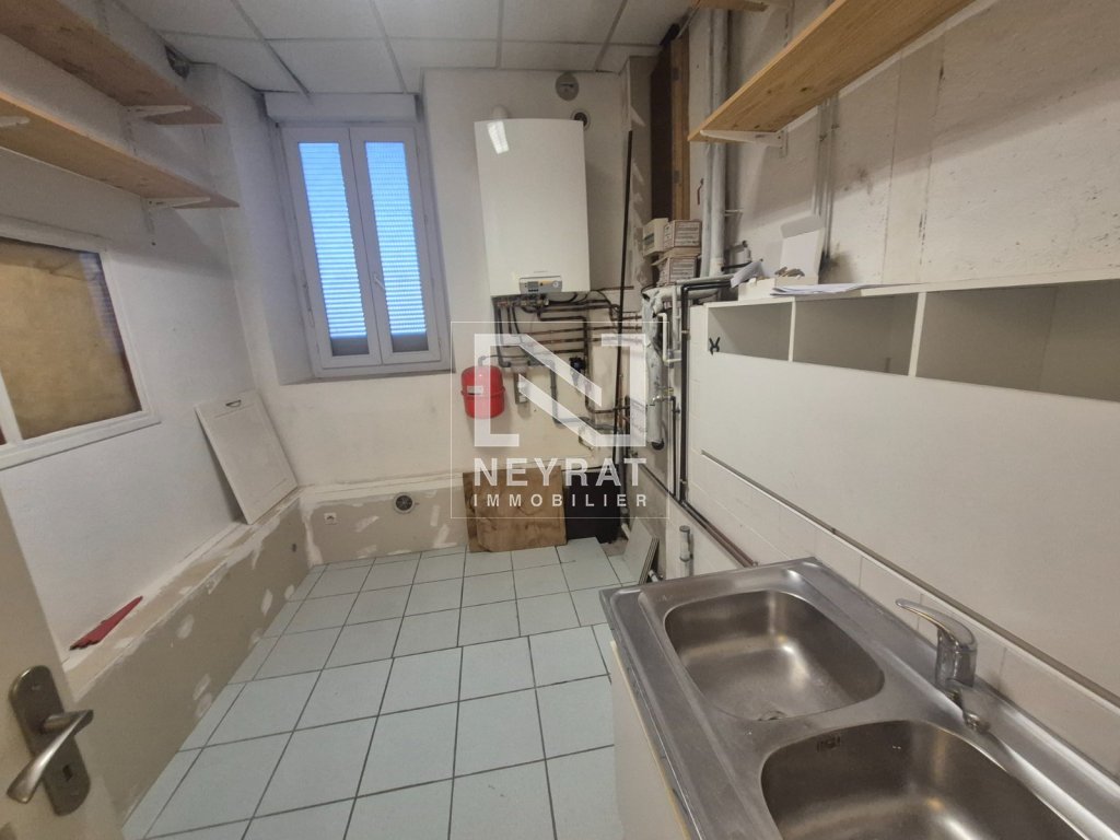 APPARTEMENT T5 A LOUER - AUTUN - 150 m2 - 840 &euro; charges comprises par mois