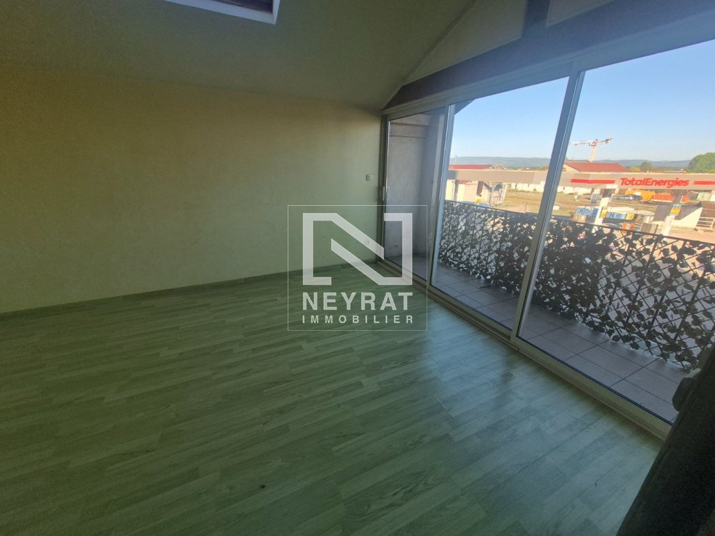 APPARTEMENT T5 A LOUER - AUTUN - 150 m2 - 840 &euro; charges comprises par mois