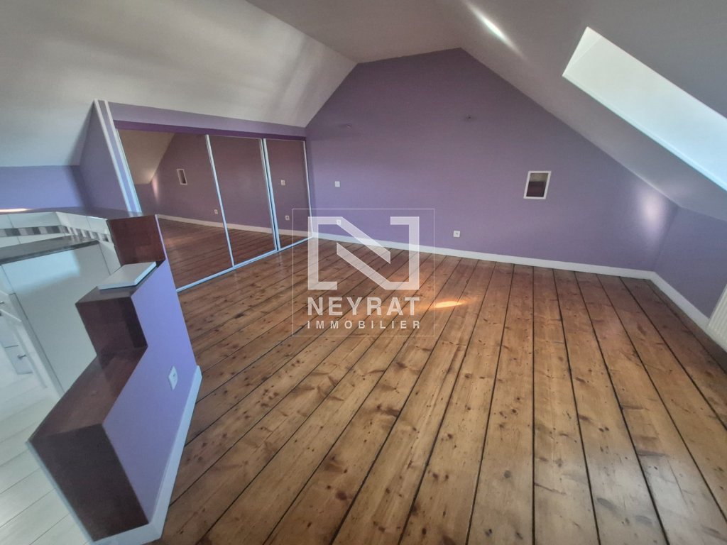 APPARTEMENT T5 A LOUER - AUTUN - 150 m2 - 840 &euro; charges comprises par mois