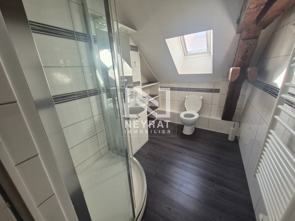 APPARTEMENT T5 A LOUER - AUTUN - 150 m2 - 840 &euro; charges comprises par mois