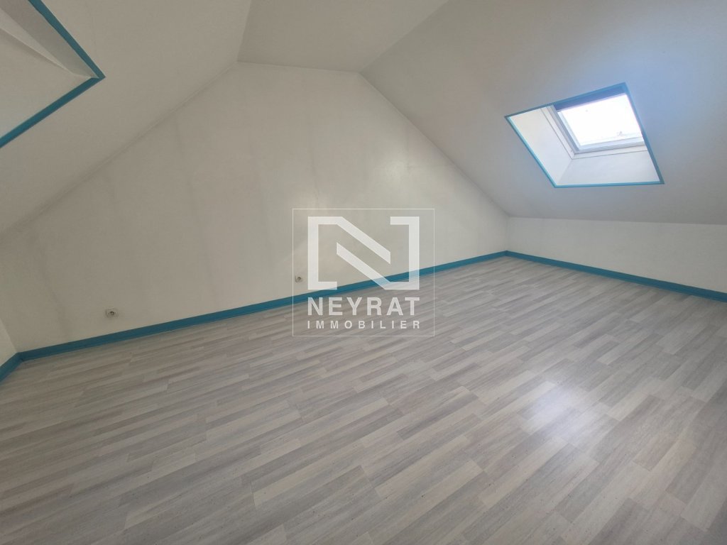 APPARTEMENT T5 A LOUER - AUTUN - 150 m2 - 840 &euro; charges comprises par mois