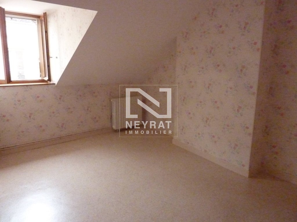 APPARTEMENT T5 A LOUER - AUTUN - 71.95 m2 - 485 &euro; charges comprises par mois