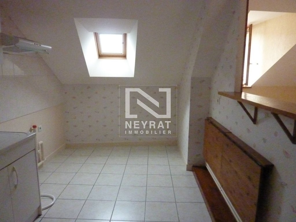 APPARTEMENT T5 A LOUER - AUTUN - 71.95 m2 - 485 &euro; charges comprises par mois