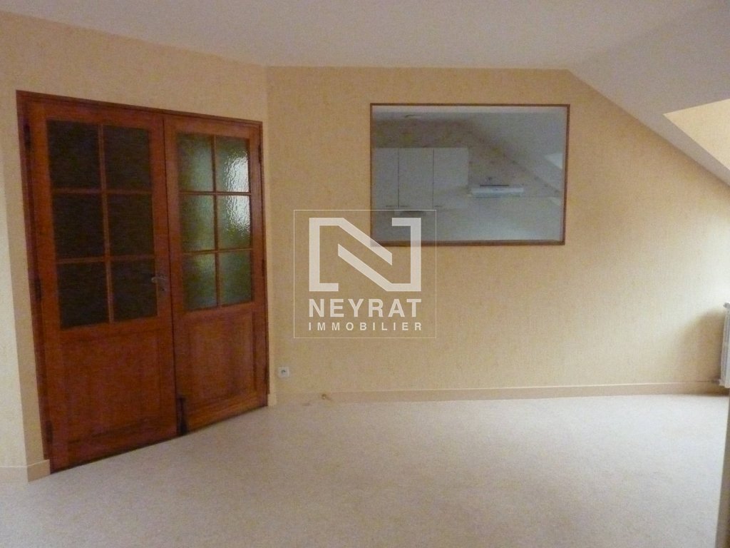 APPARTEMENT T5 A LOUER - AUTUN - 71.95 m2 - 485 &euro; charges comprises par mois