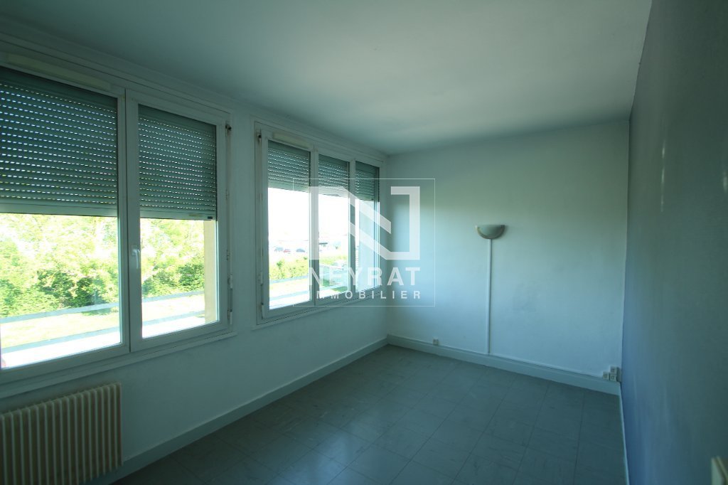 APPARTEMENT T5 A LOUER - CHAGNY - 85.4 m2 - 750 &euro; charges comprises par mois