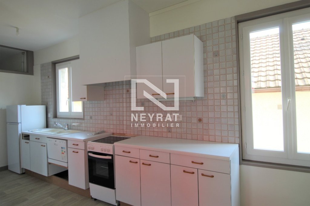 APPARTEMENT T5 A LOUER - CHALON SUR SAONE - 80.07 m2 - 920 &euro; charges comprises par mois