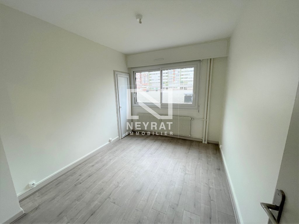 APPARTEMENT T5 A LOUER - CHALON SUR SAONE - 101.47 m2 - 890€ charges comprises par mois