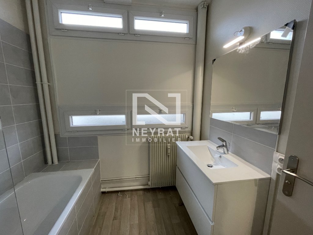 APPARTEMENT T5 A LOUER - CHALON SUR SAONE - 101.47 m2 - 890€ charges comprises par mois