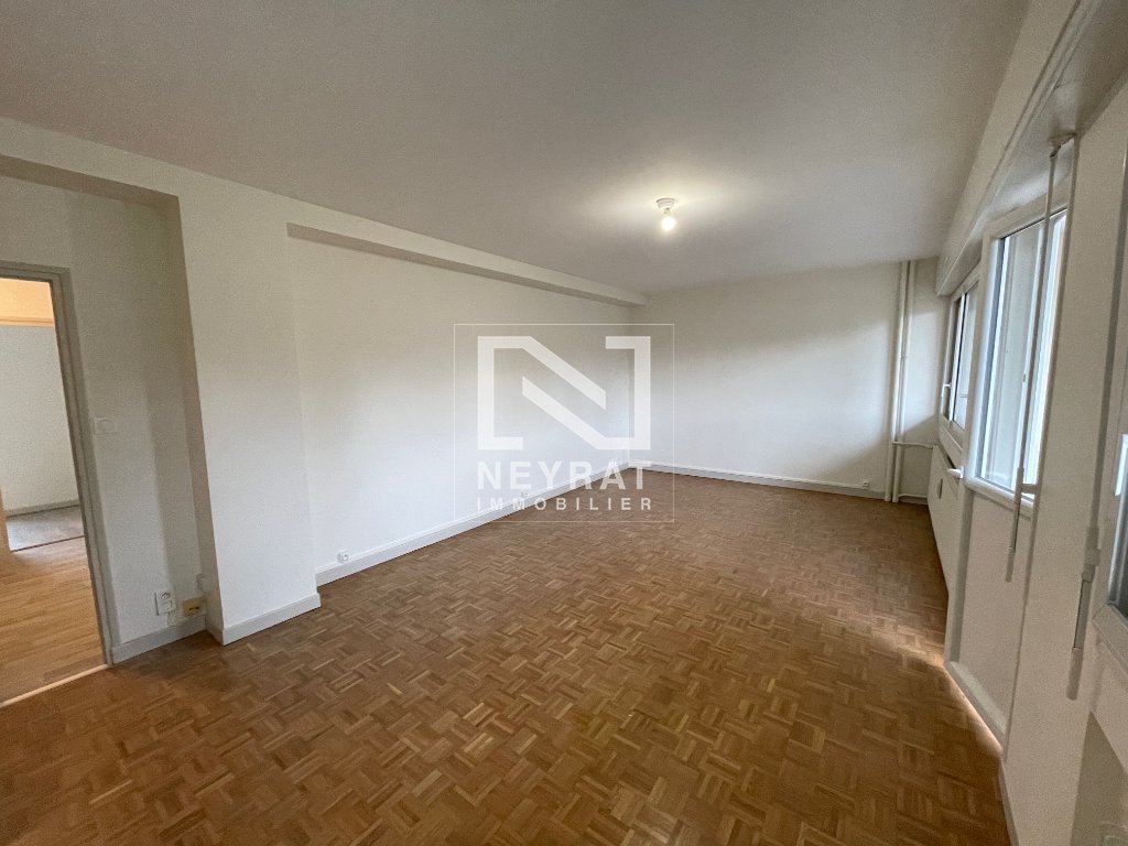 APPARTEMENT T5 A LOUER - CHALON SUR SAONE - 101.47 m2 - 890€ charges comprises par mois