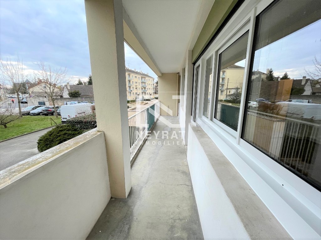 APPARTEMENT T5 A LOUER - CHALON SUR SAONE - 101.47 m2 - 890€ charges comprises par mois