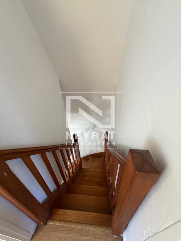 APPARTEMENT T5 A LOUER - CHALON SUR SAONE - 77 m2 - 750 &euro; charges comprises par mois