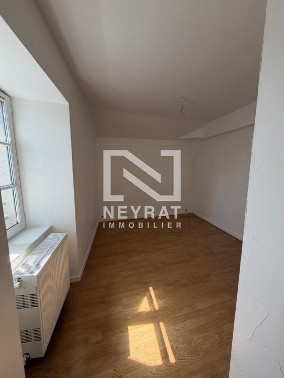 APPARTEMENT T5 A LOUER - CHALON SUR SAONE - 77 m2 - 750 &euro; charges comprises par mois