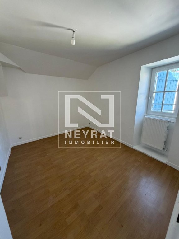 APPARTEMENT T5 A LOUER - CHALON SUR SAONE - 77 m2 - 750 &euro; charges comprises par mois