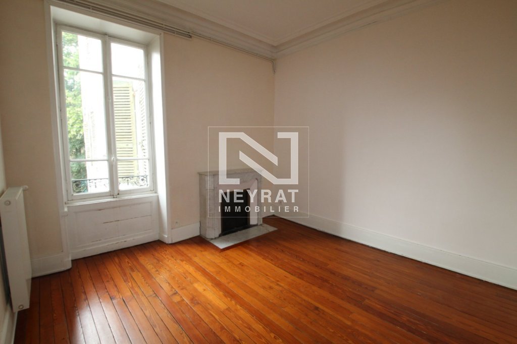 APPARTEMENT T5 A LOUER - CHALON SUR SAONE - 155 m2 - 1 048 € charges comprises par mois