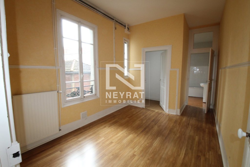 APPARTEMENT T5 A LOUER - CHALON SUR SAONE - 155 m2 - 1 048 € charges comprises par mois