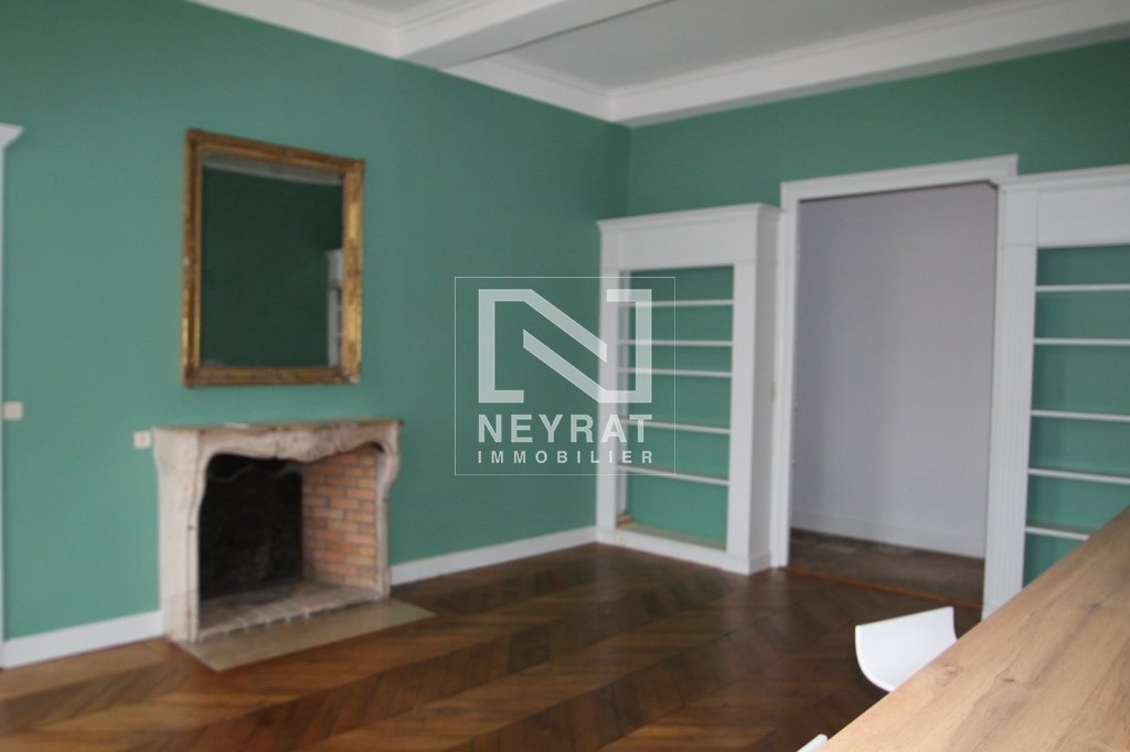 APPARTEMENT - DEMIGNY - 137.42 m2 - 1�145�&euro; charges comprises par mois