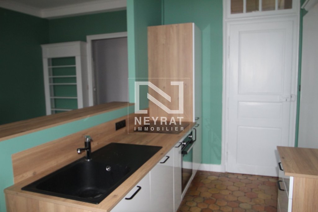 APPARTEMENT - DEMIGNY - 137.42 m2 - 1�145�&euro; charges comprises par mois