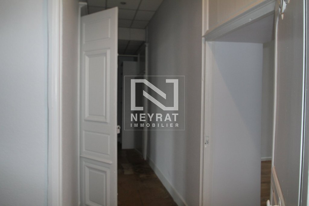 APPARTEMENT - DEMIGNY - 137.42 m2 - 1�145�&euro; charges comprises par mois