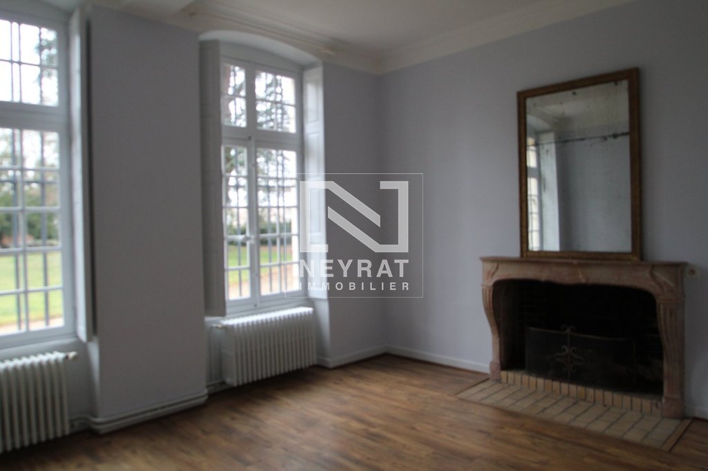 APPARTEMENT - DEMIGNY - 137.42 m2 - 1�145�&euro; charges comprises par mois